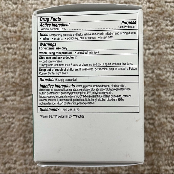 OLAY SENSITIVE SOOTHING MOISTURIZER
COLLOIDAL OATMEAL FRAGRANCE-FREE 1.7oz - Picture 3 of 6